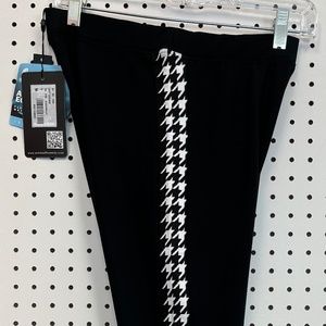 NEWLAND Women's MEDIUM Libra Leggings NWT